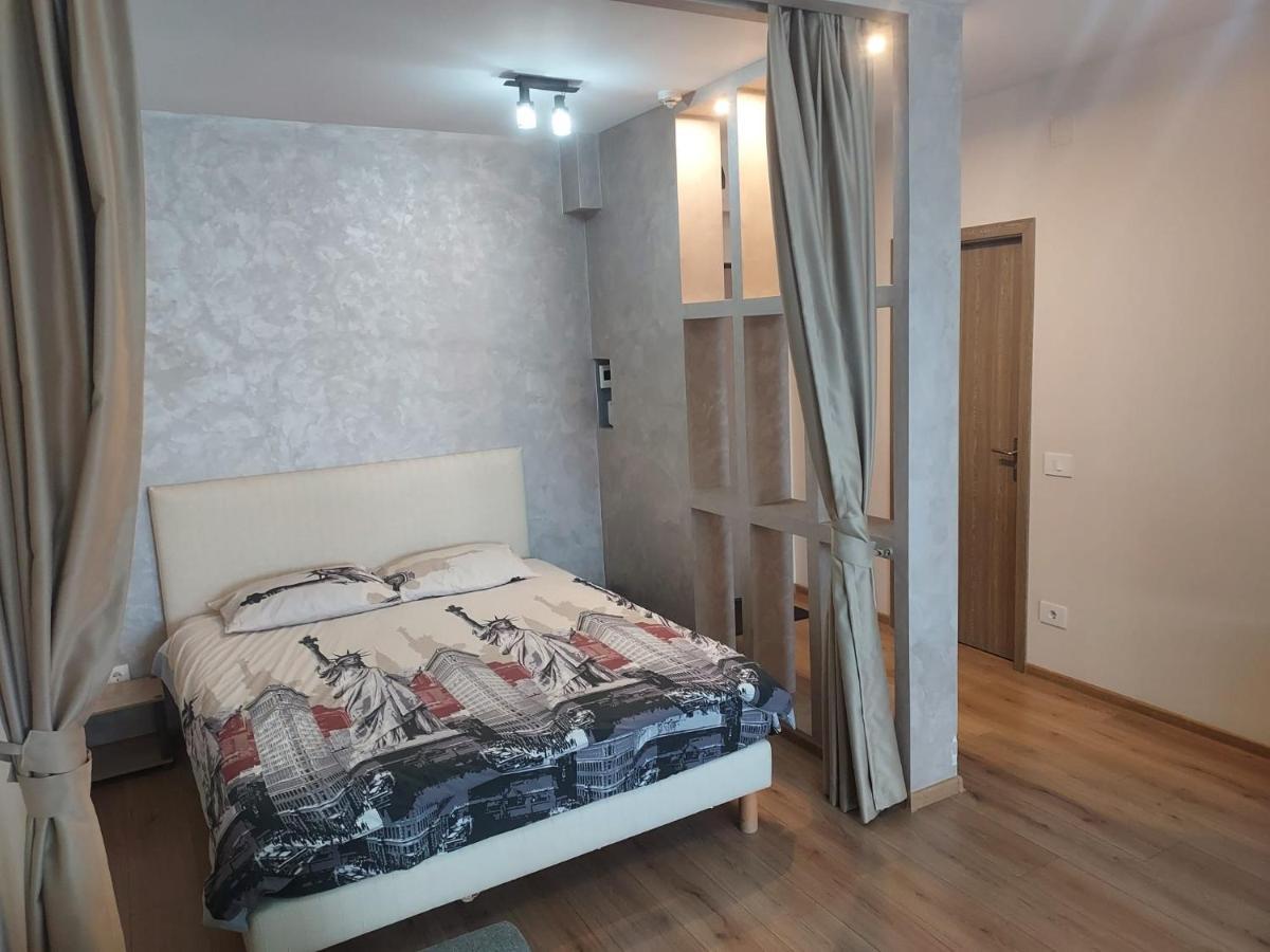 Glamour Studio Oradea Bagian luar foto