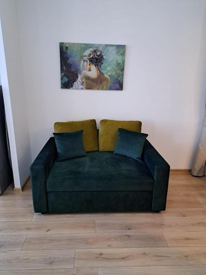 Glamour Studio Oradea Bagian luar foto
