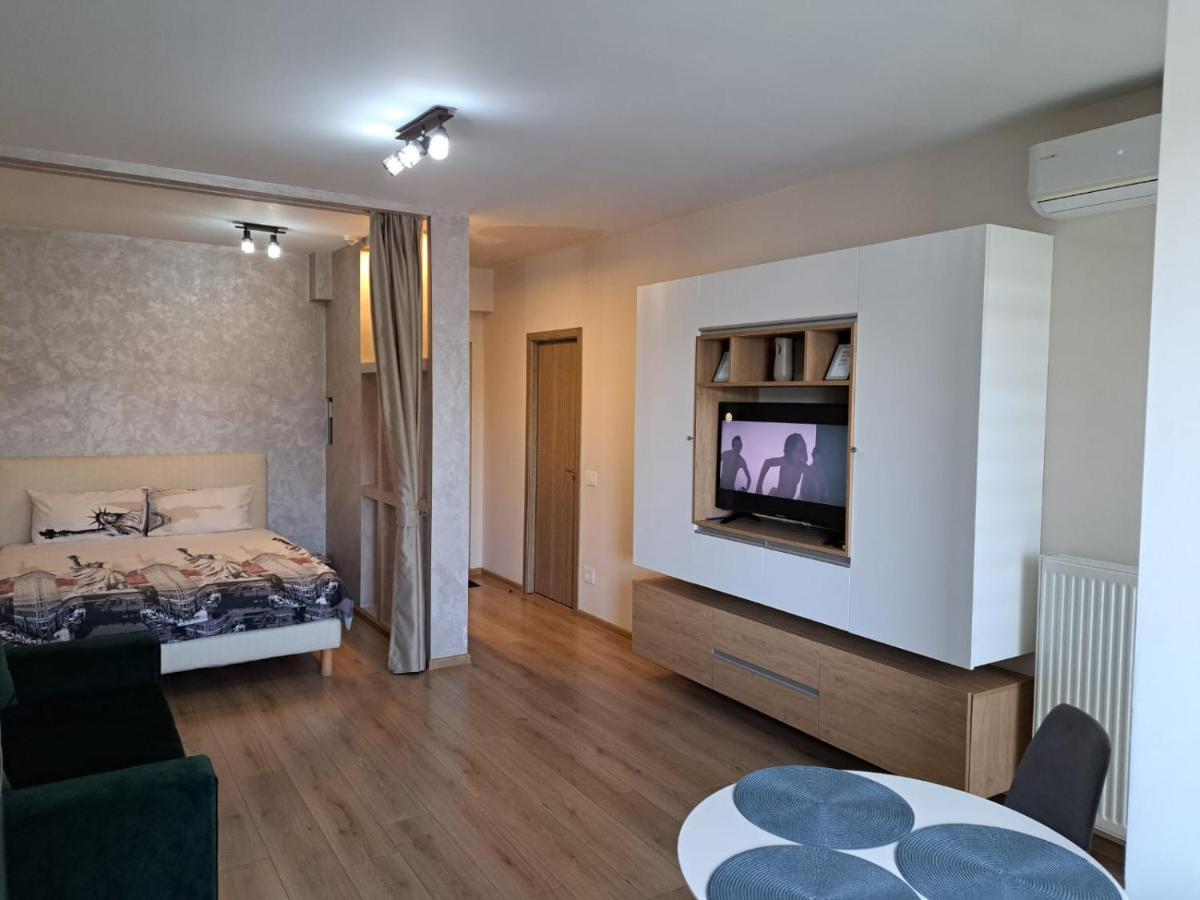 Glamour Studio Oradea Bagian luar foto
